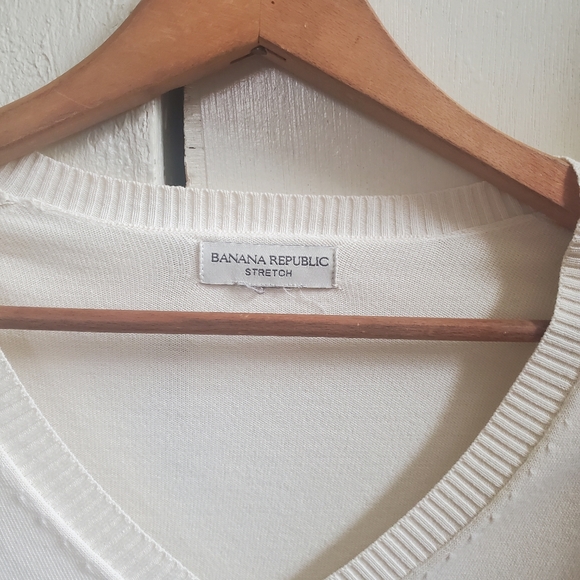 Banana Republic Ivory Pullover - Picture 3 of 4